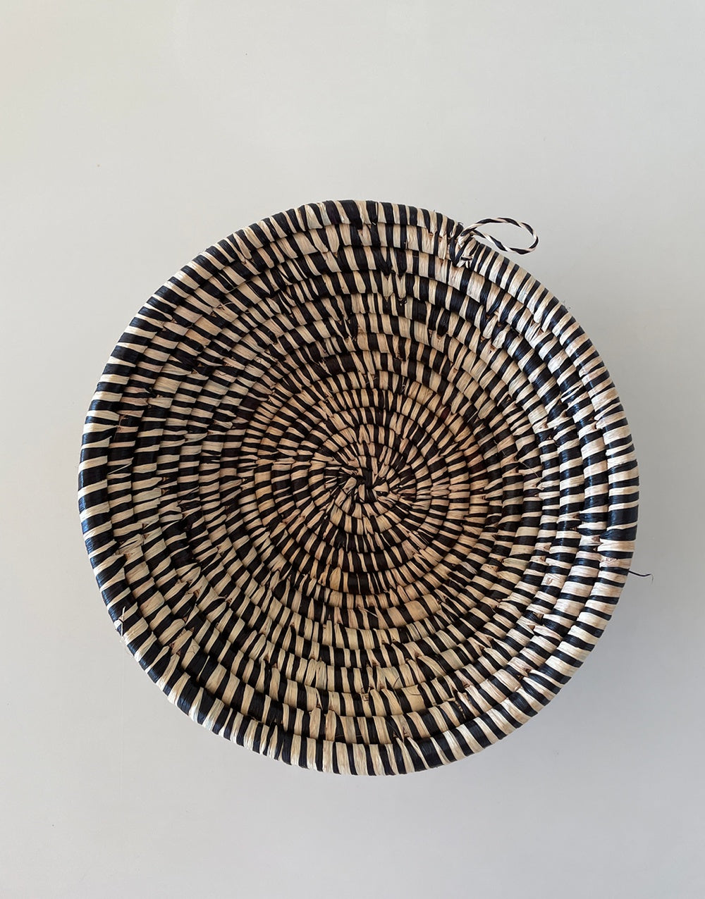Banana Leaf & Raffia Bowl - Black & White Stitched