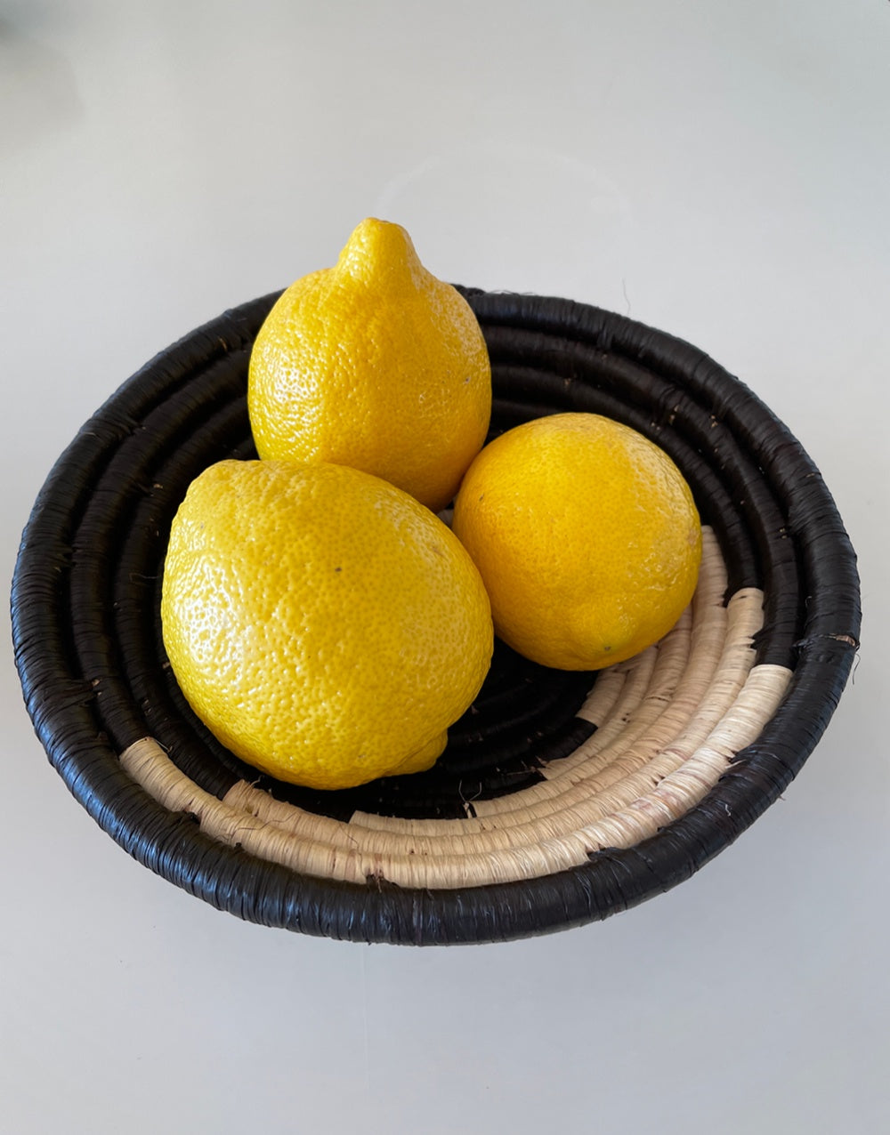 Banana Leaf & Raffia Bowl - Black & White Swirl