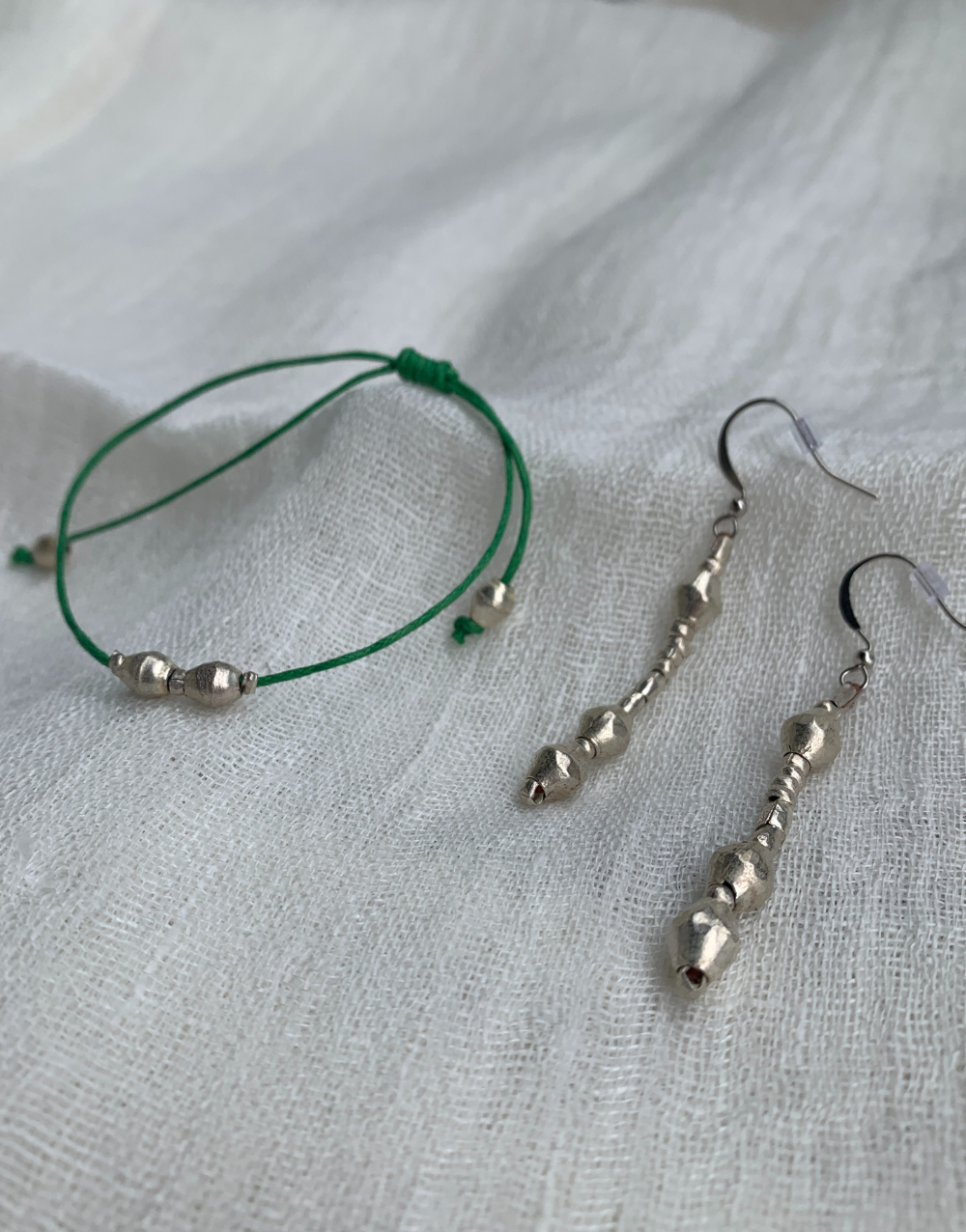 Tedy Earrings & Elfenesh Bracelet (Green/Silver) Bundle