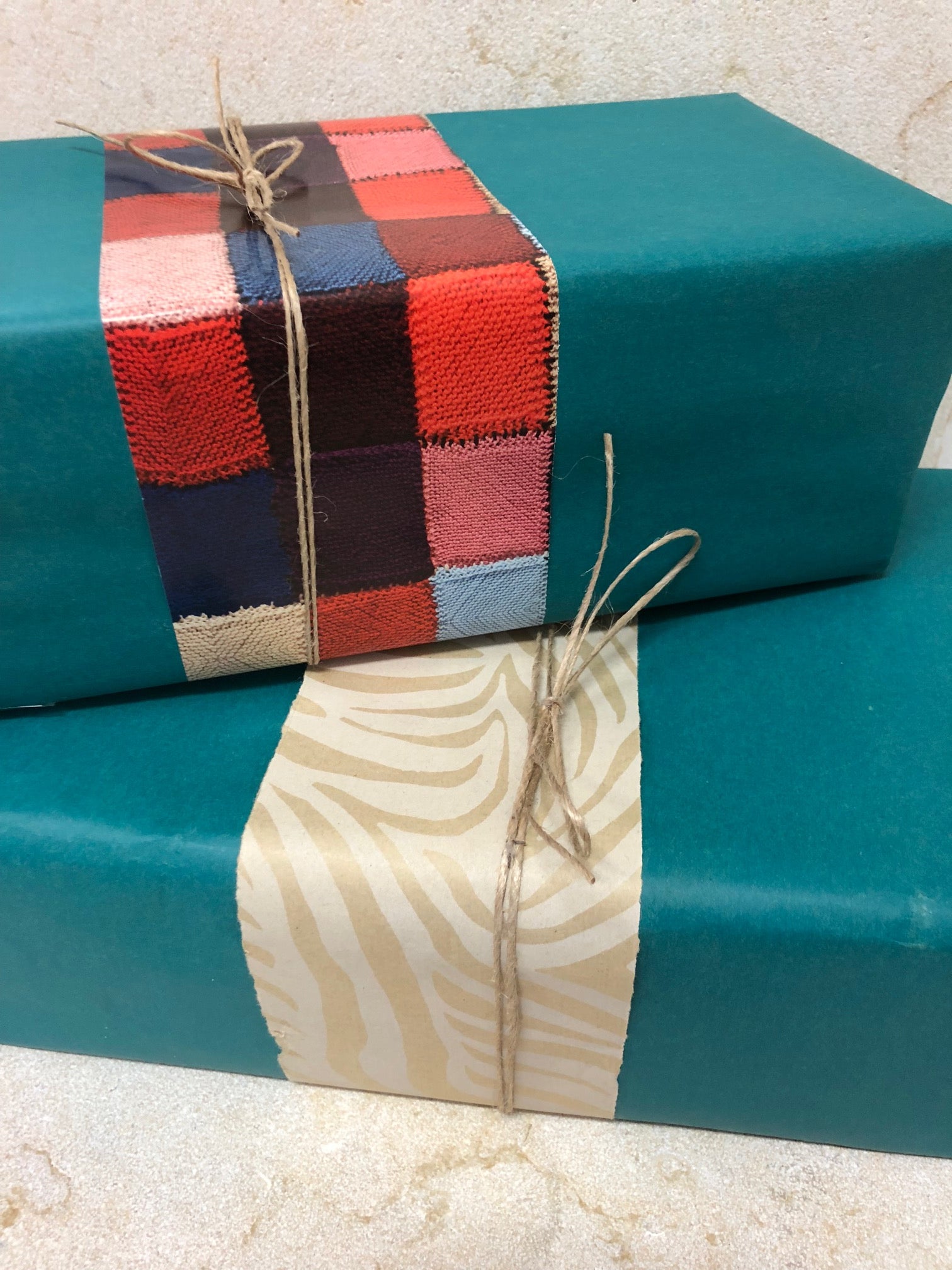 Online store gift wrapping service