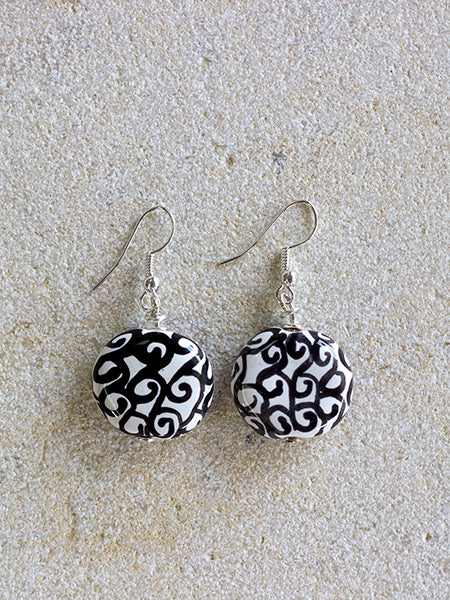 handmade-clay-beautiful-earrings-women-kenya-kazuri-sterling silver-black-white-iran-pattern